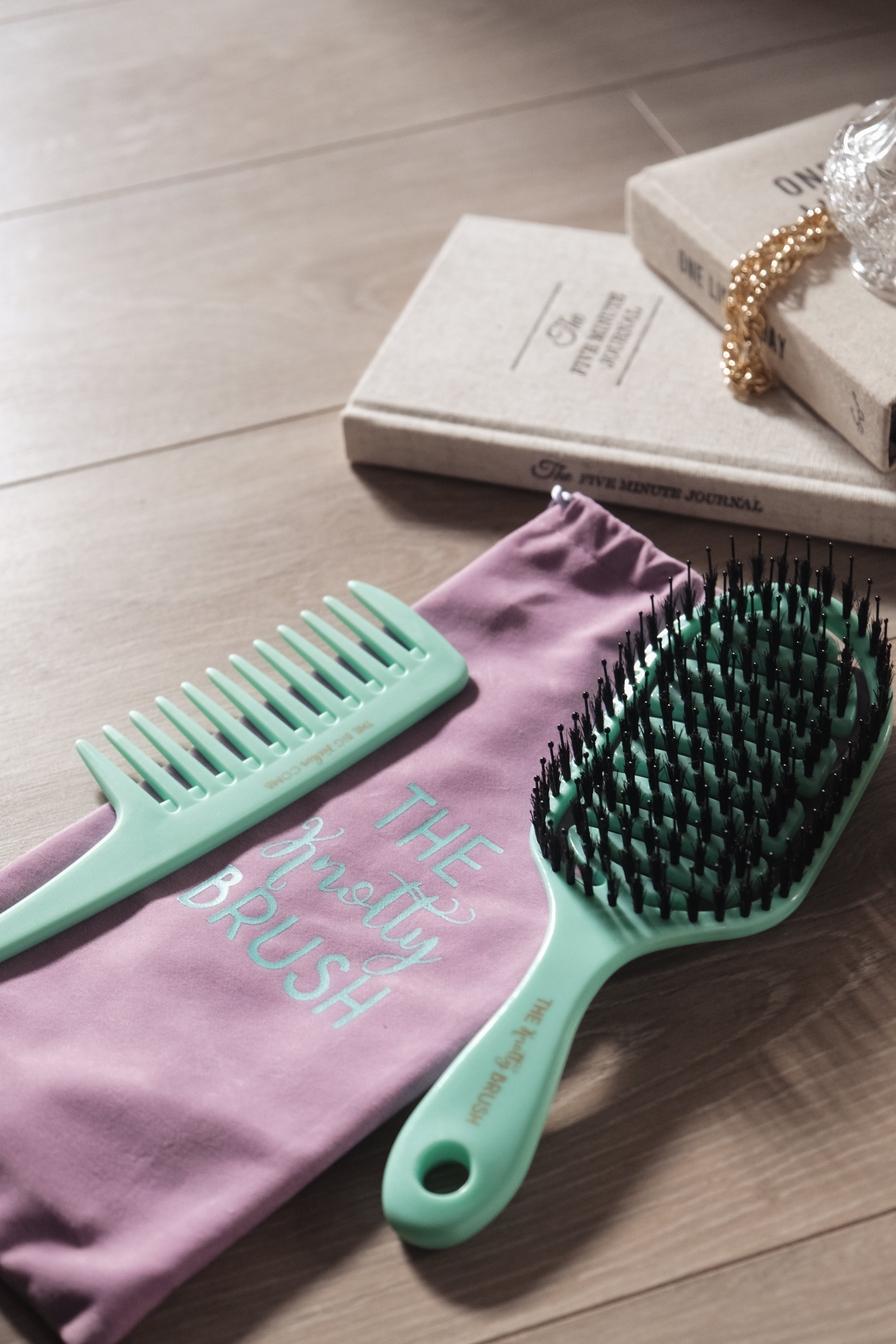 The knotty brush Duo