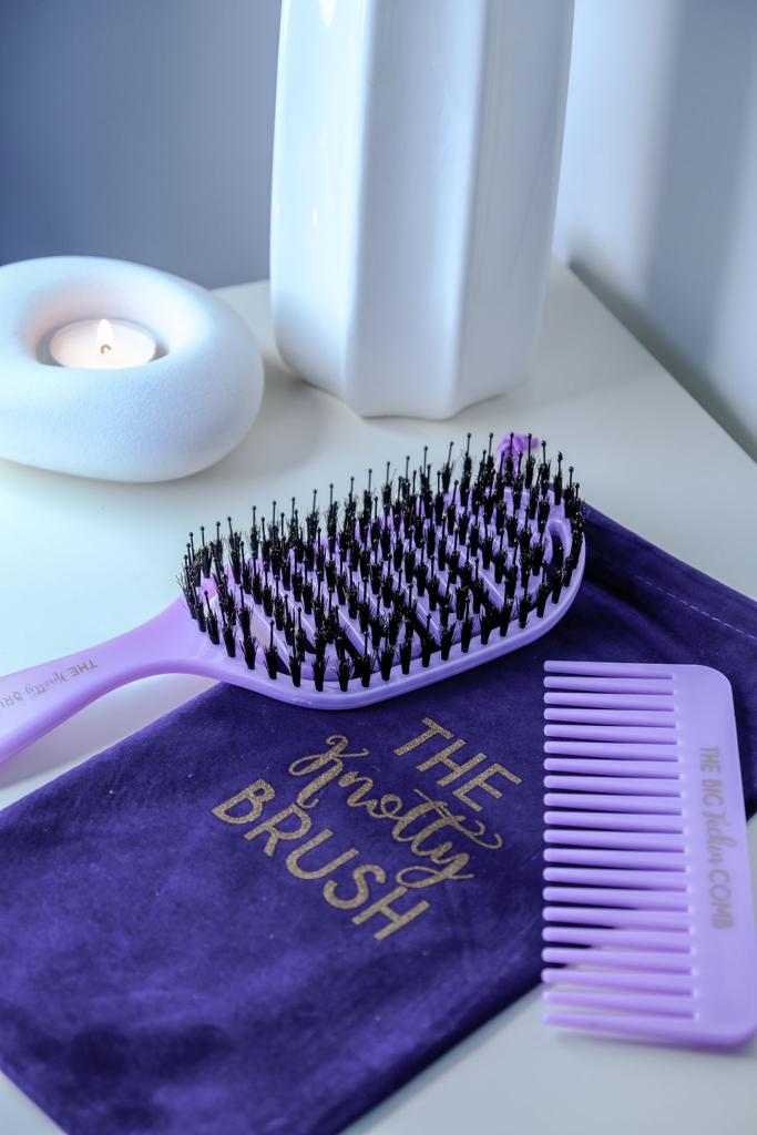 The Knotty Brush Duo  limited edition in lilac.