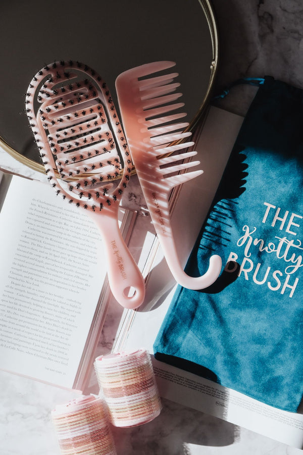 The Knotty Brush Duo - Pink with teal bag